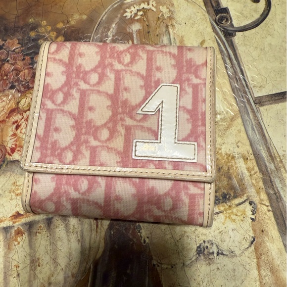 Meet your Posher, Penny - Picture 3 of 17